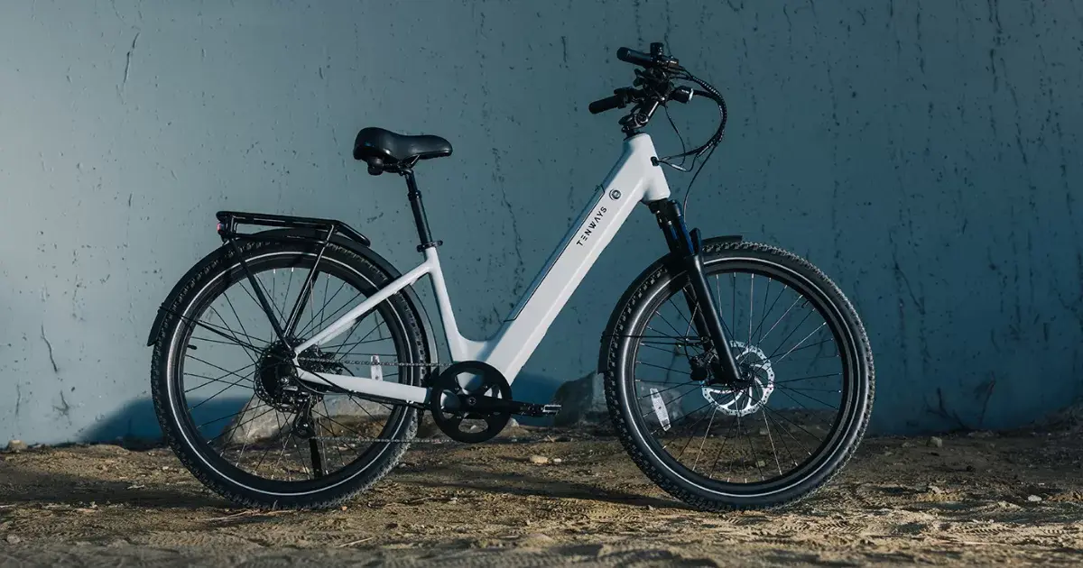 Tenways Wayfarer: nova e-bike urbana de 500 W alia conforto, autonomia e design all-terrain