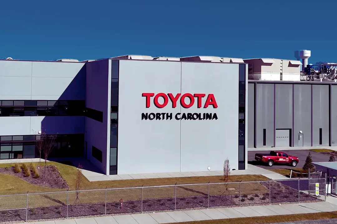 Toyota Anuncia Investimento Extra de US$ 10 Bilhões nos EUA com Nova Fábrica de Baterias