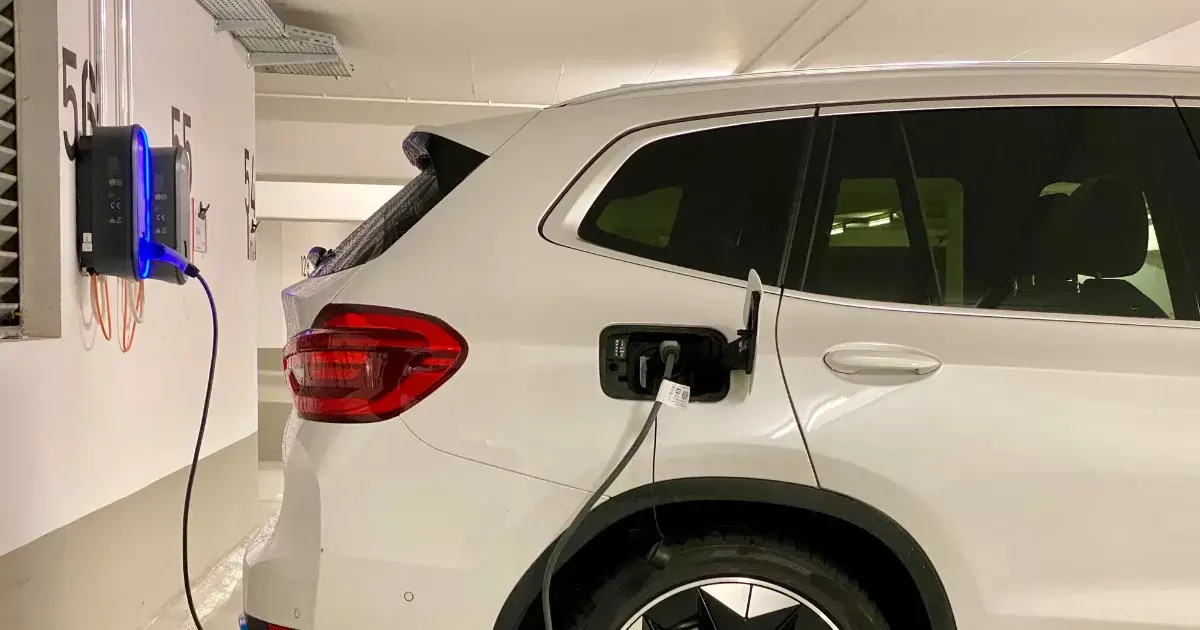 São Paulo aprova projeto de lei que garante instalação de carregadores para veículos elétricos em condomínios