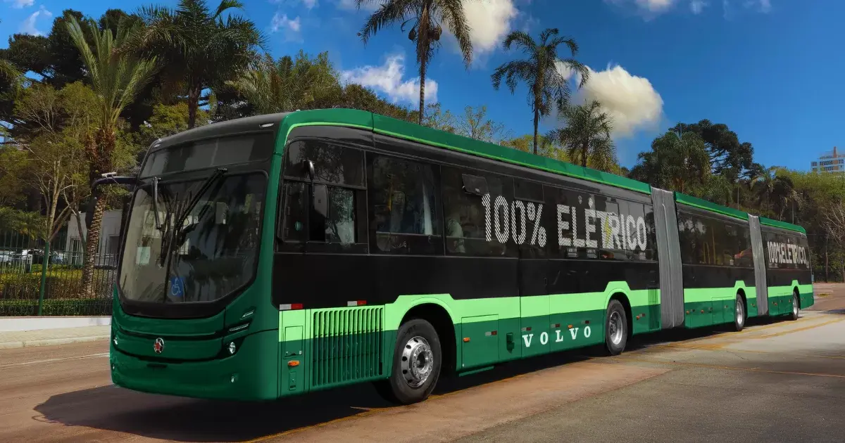 Goiânia inaugura os maiores ônibus elétricos da Volvo no mundo e o maior terminal de recarga do Brasil