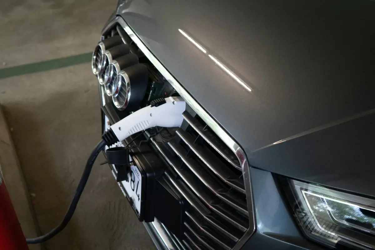 WEX lança primeiro cartão de frota para combustível e recarga de veículos elétricos