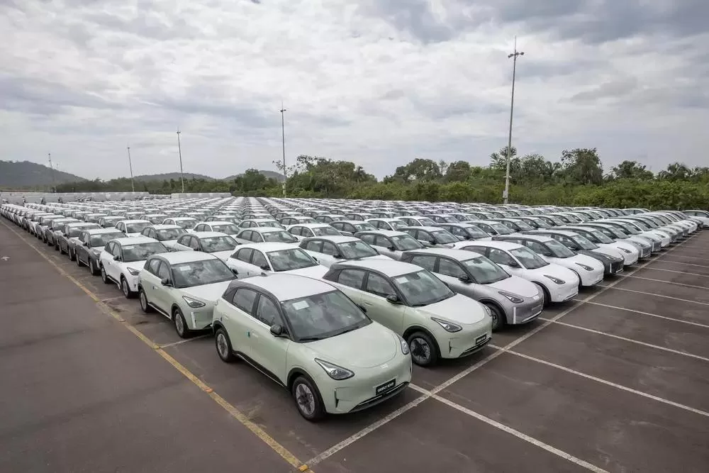 Geely EX2 chega ao Brasil