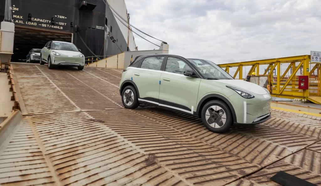 Geely EX2 chega ao Brasil