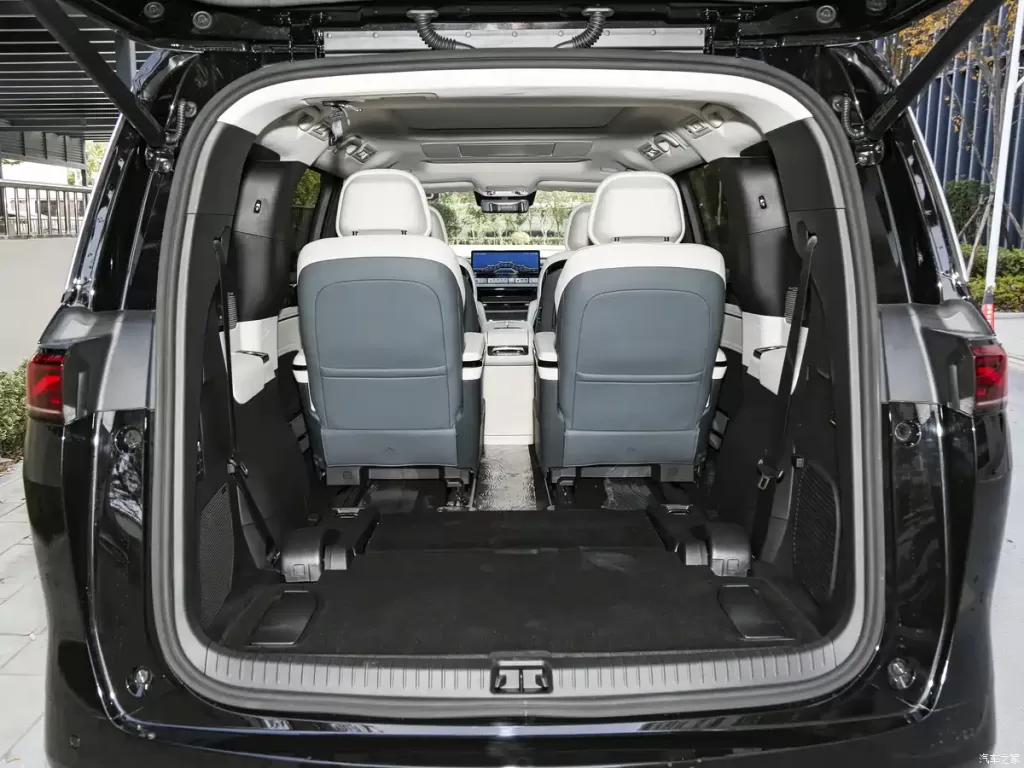 BYD M9 2026